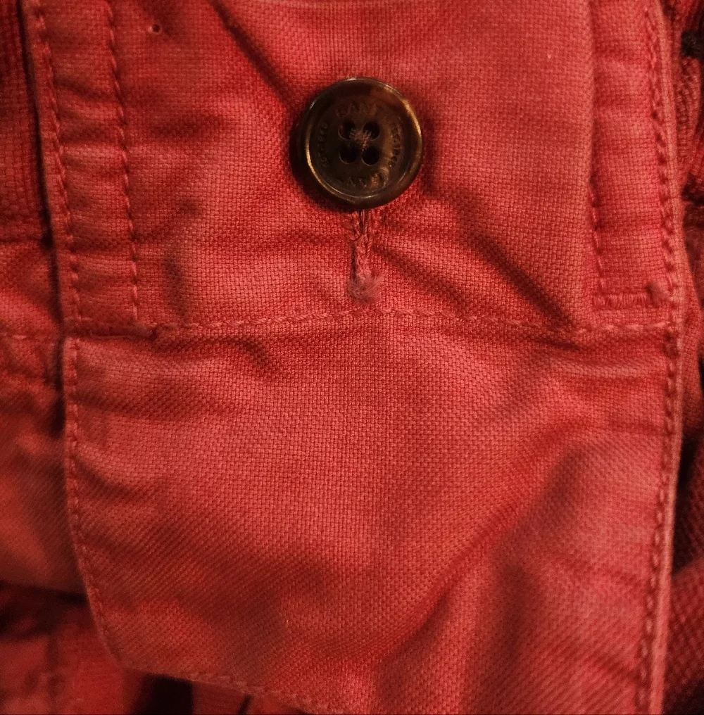 Gant by Michael Bastian Perfect Cargo Shorts In Red Camo Size 34